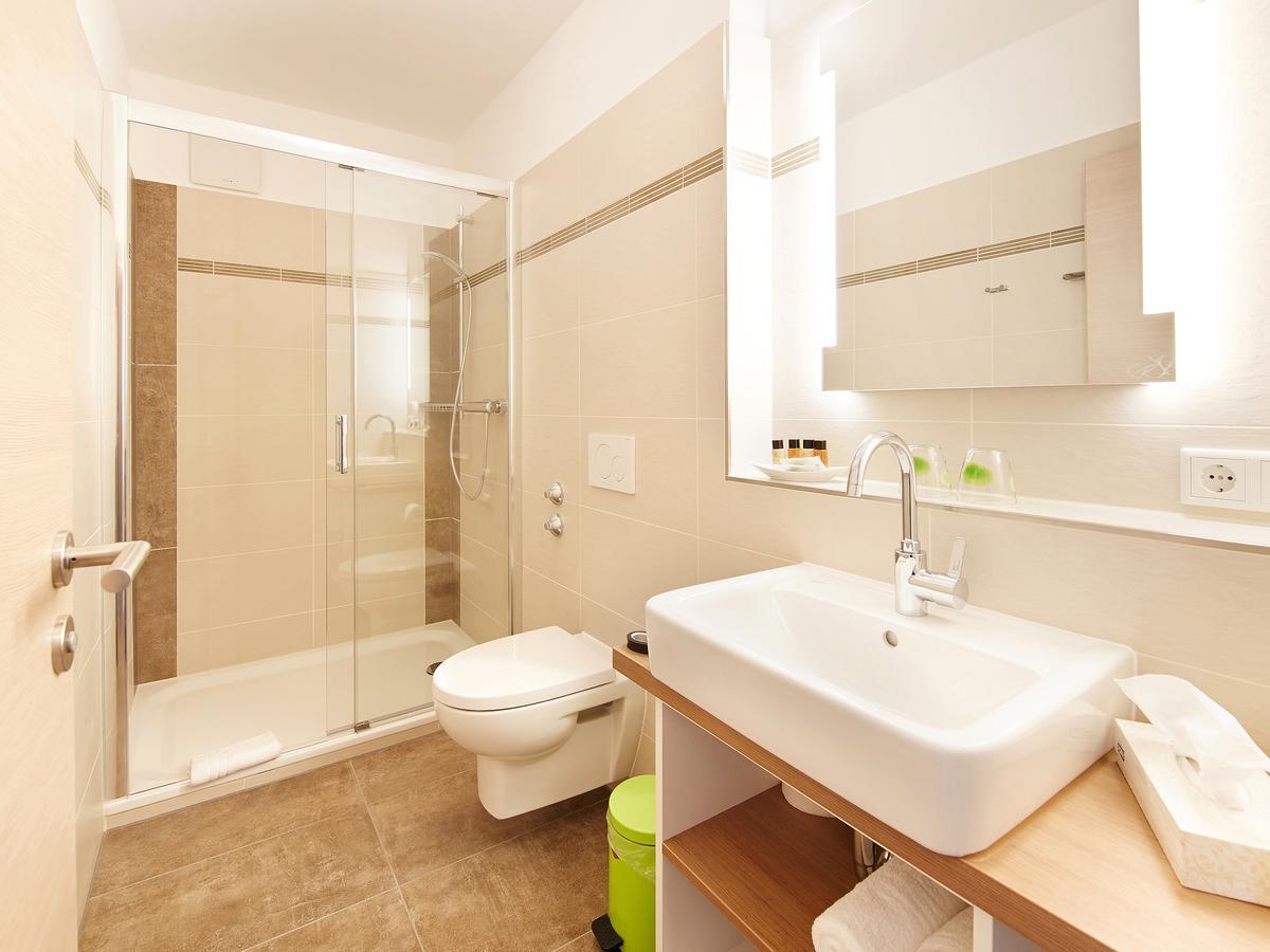 Rodelhaus Hotel Arnsberg Bagian luar foto