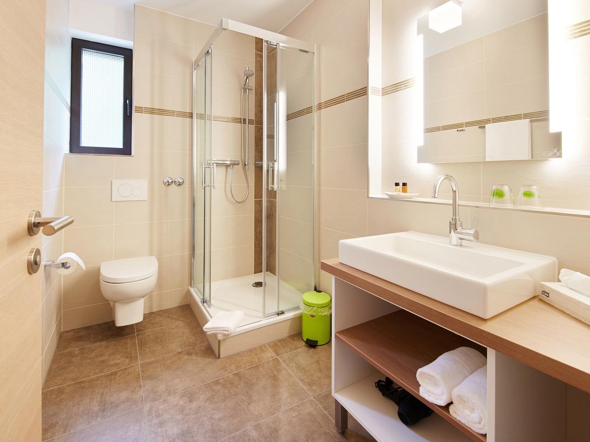 Rodelhaus Hotel Arnsberg Bagian luar foto